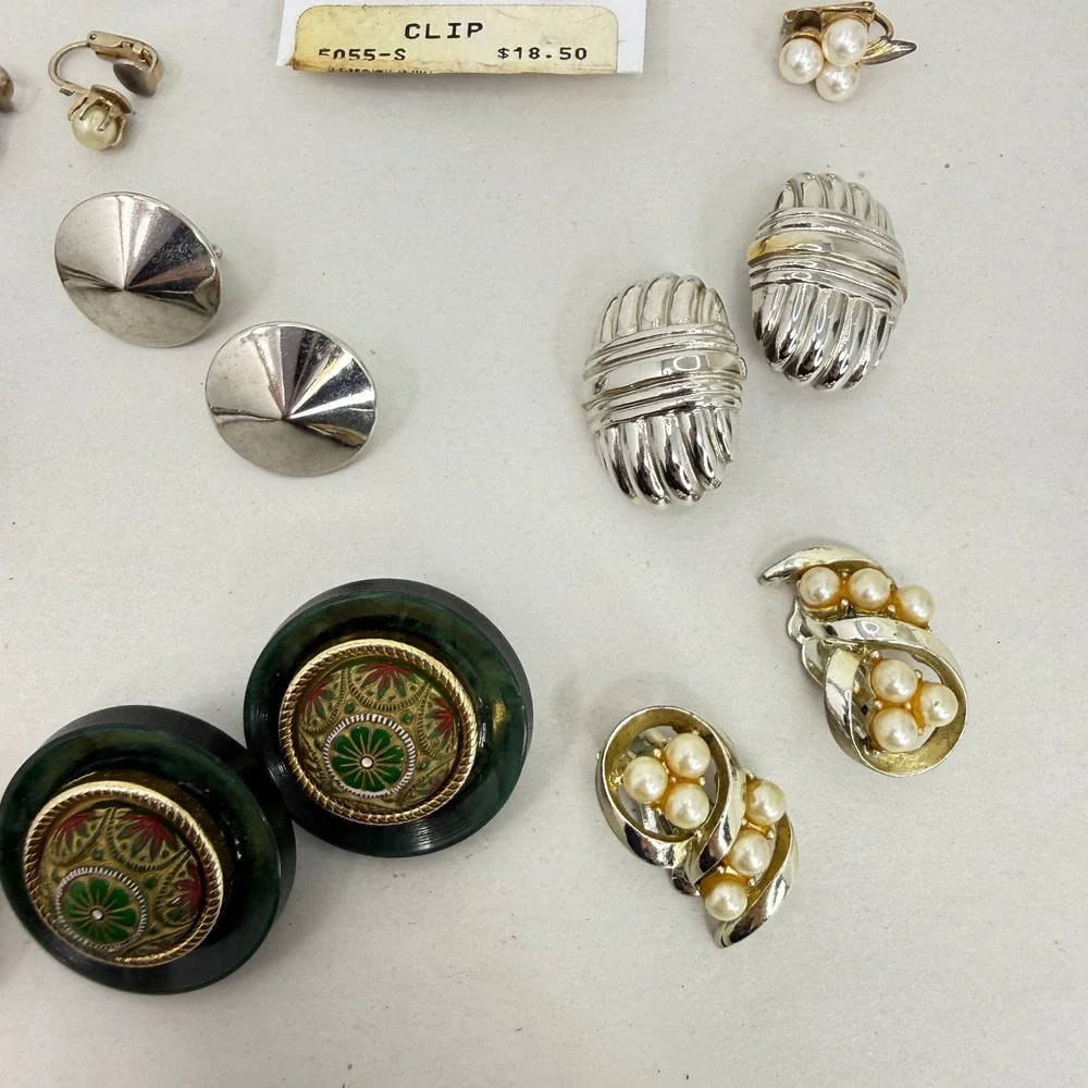 Vintage Earring‎ Lot 14 Pairs Clip On Napier Silver Tone Red Enamel Faux Pearl
